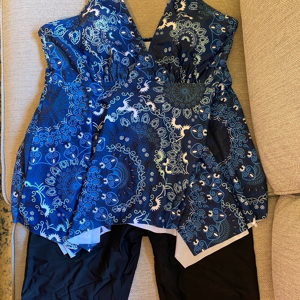 NEVER WORN Shorts Tankini